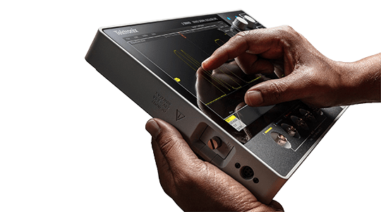 Intuitive touchscreen oscilloscope with simple front panel and controls